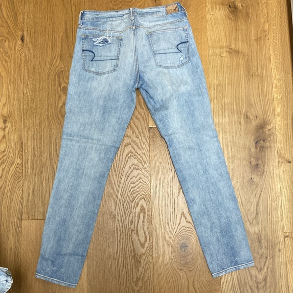 American Eagle Ripped Jeans - Picture 2 of 2